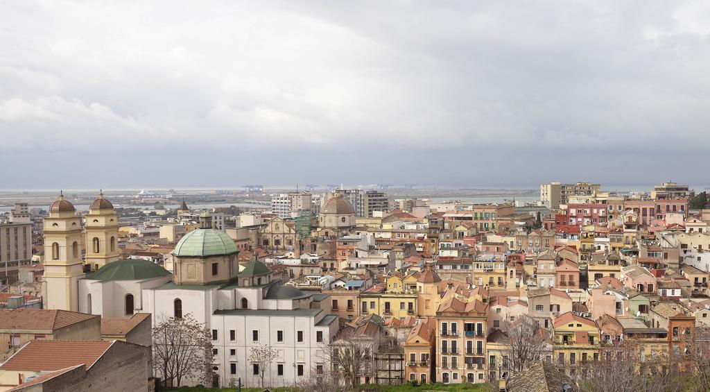 L'Arco Cagliari Bed and Breakfast Εξωτερικό φωτογραφία