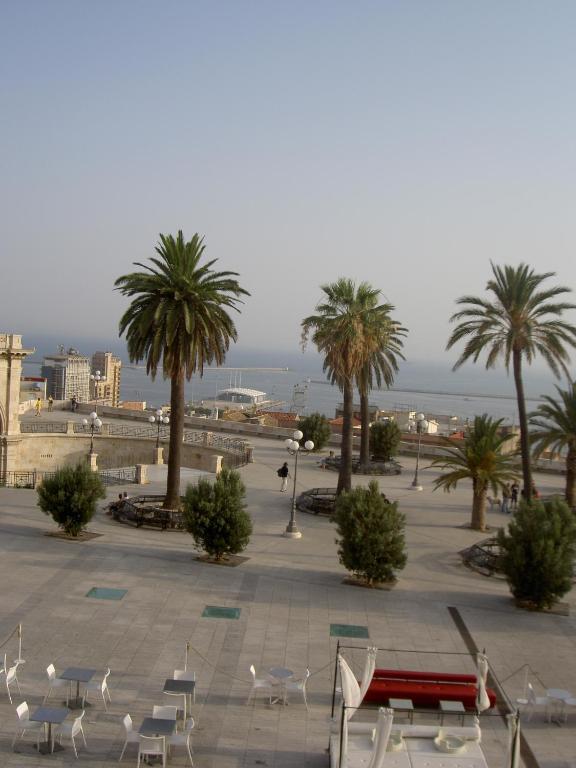 L'Arco Cagliari Bed and Breakfast Εξωτερικό φωτογραφία