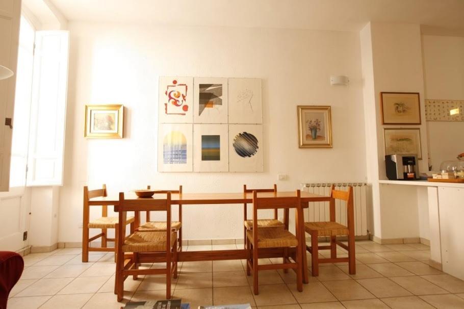 L'Arco Cagliari Bed and Breakfast Εξωτερικό φωτογραφία