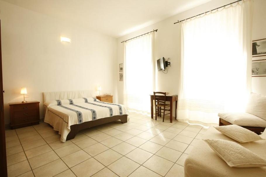 L'Arco Cagliari Bed and Breakfast Εξωτερικό φωτογραφία